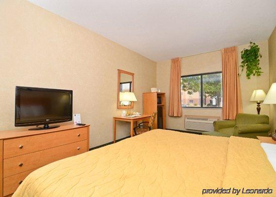 Comfort Inn & Suites Waterloo - Cedar Falls Стая снимка