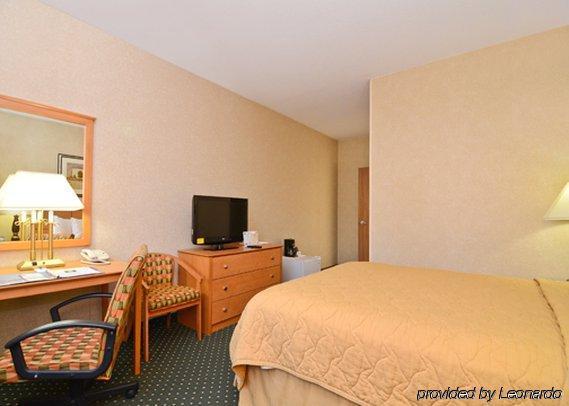Comfort Inn & Suites Waterloo - Cedar Falls Стая снимка
